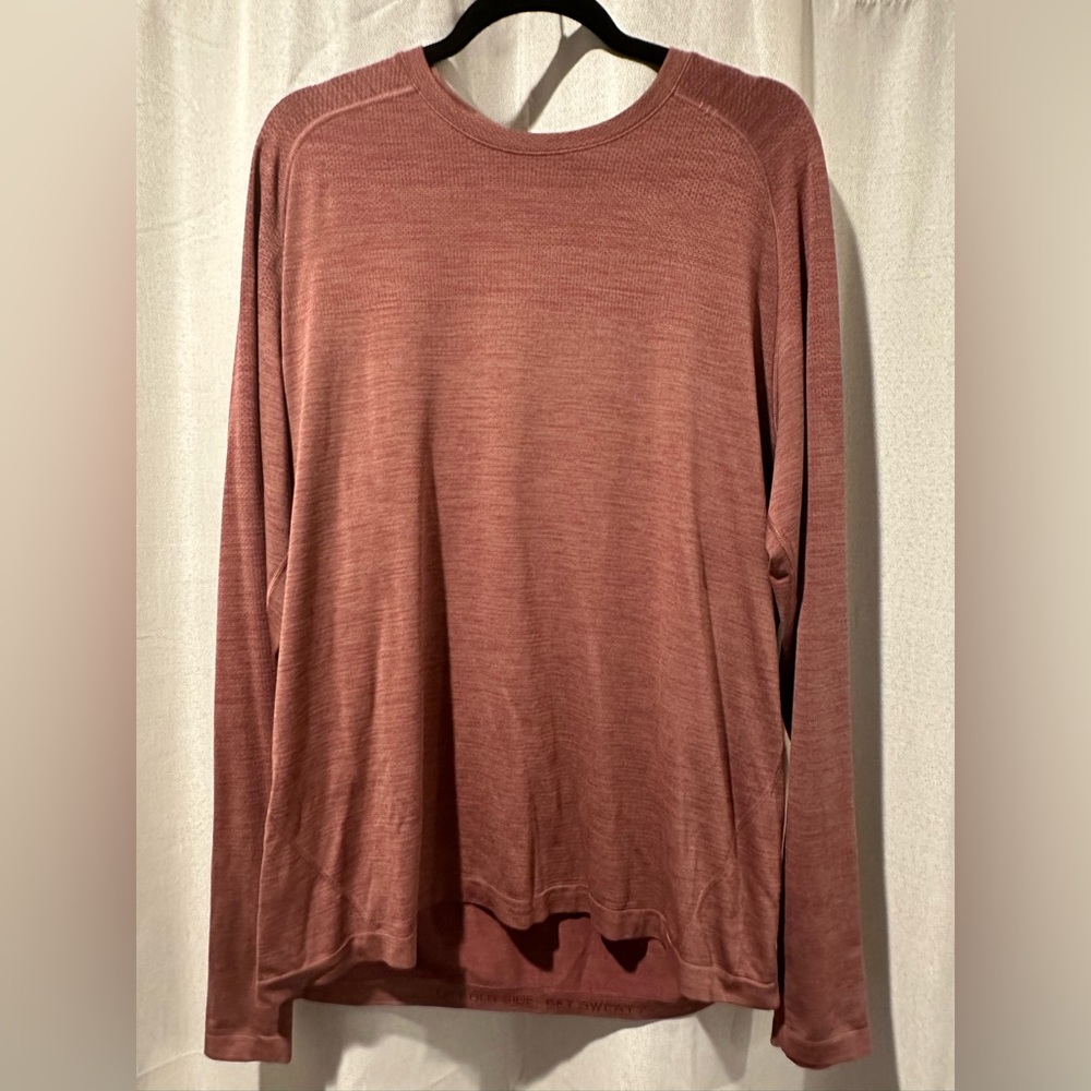 Lululemon Metal Vent Tech Long Sleeve Shirt XL. Burgundy/Maroon